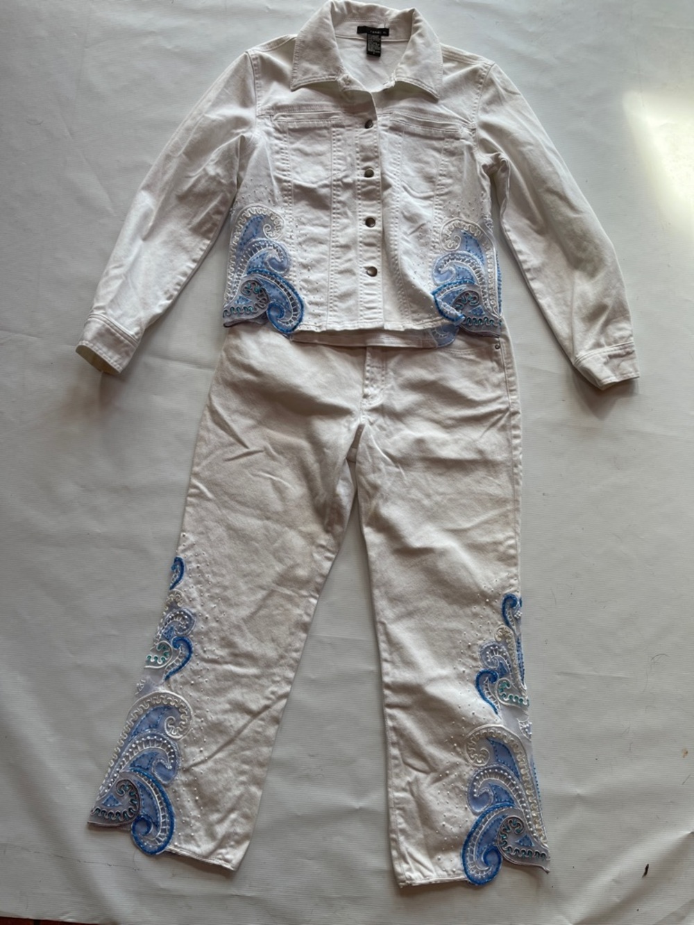 Randi M.Pant Suit 
Size 6